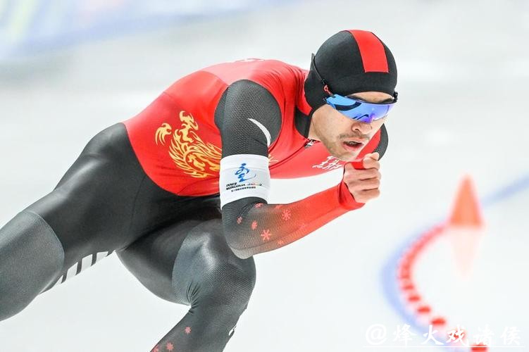 速滑世界杯因策尔站：宁忠岩1500米比赛摘银